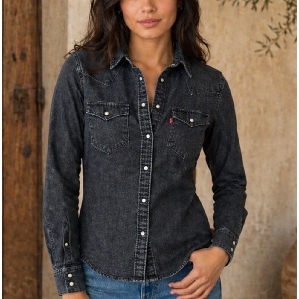 Levi’s Women's Indigo Denim Western Snap Shirt Tailored Fit XS